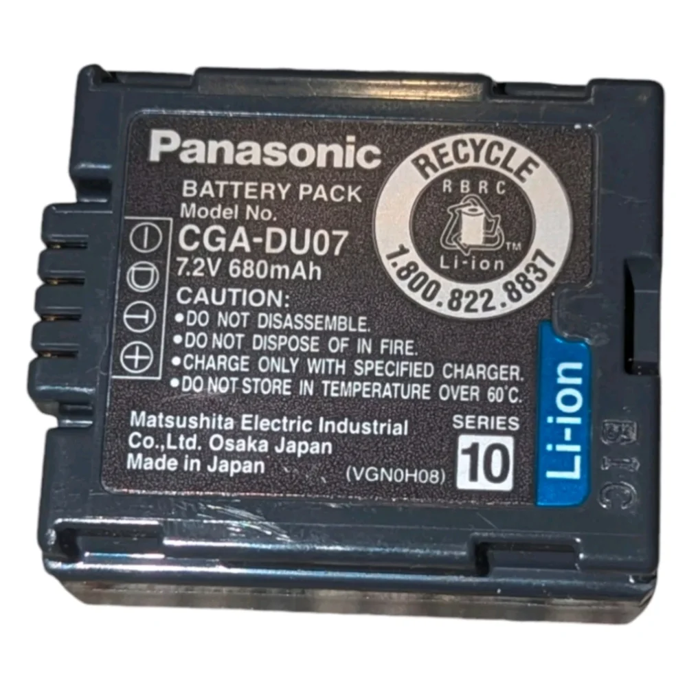 Panasonic PV-GS50D Mini Camcorder 1 Chargers, 2 Batteries, & Camera Bag …